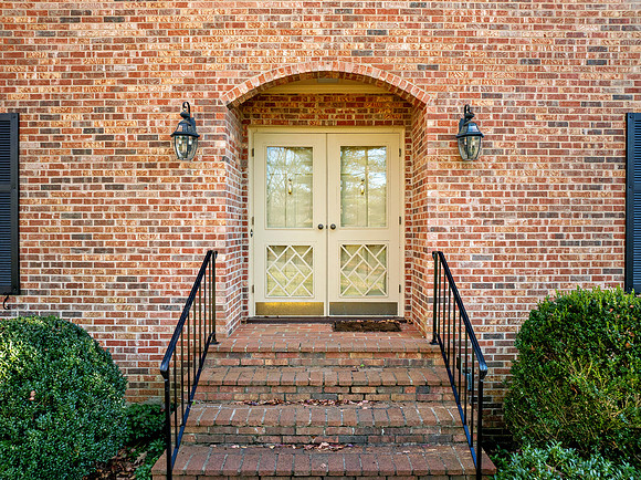 2232 Surrey Pl WEB-115