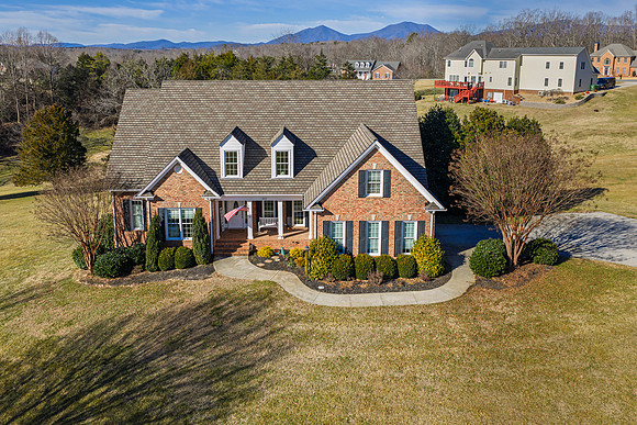 302 Longhill WEB-103