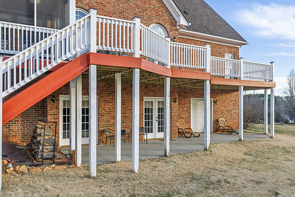 302 Longhill WEB-126