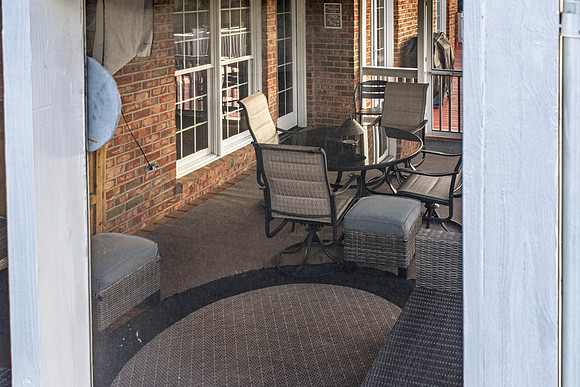 302 Longhill WEB-132