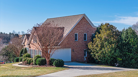 302 Longhill WEB-136
