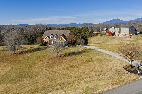 302 Longhill WEB-139