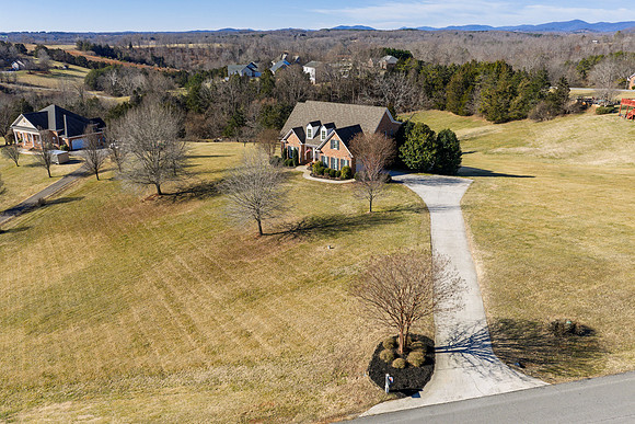 302 Longhill WEB-138