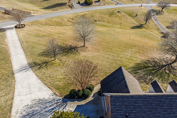302 Longhill WEB-148