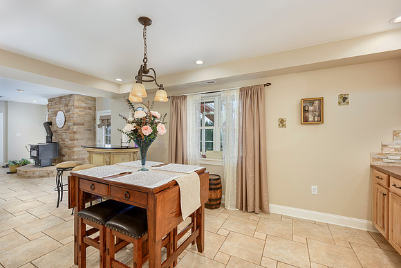 302 Longhill WEB-182