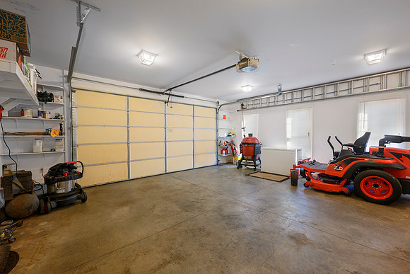 302 Longhill WEB-190
