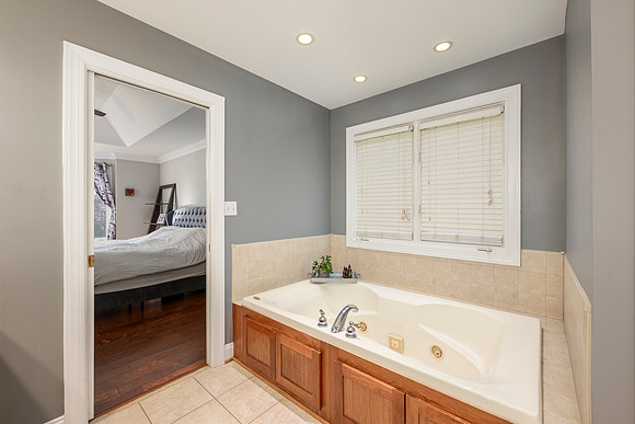 1136 Jefferson Dr W WEB-153