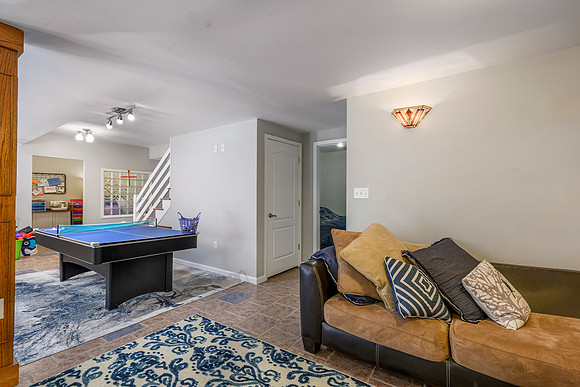 1136 Jefferson Dr W WEB-160