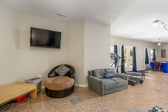 1136 Jefferson Dr W WEB-161