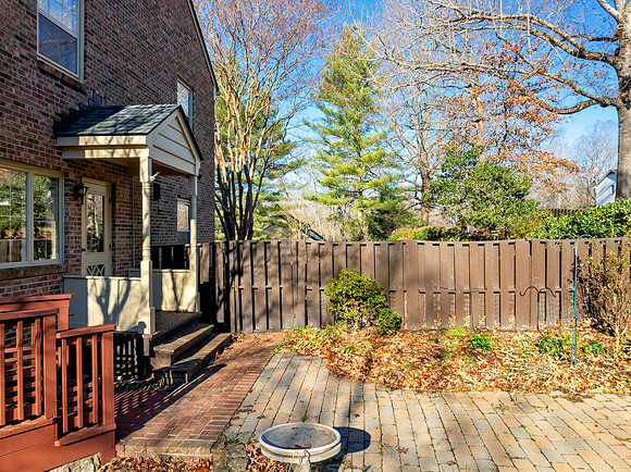 2232 Surrey Pl WEB-119