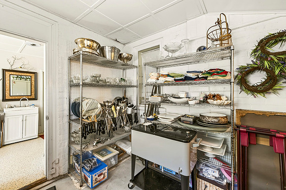 439 Timberlake - Tavern WEB-154