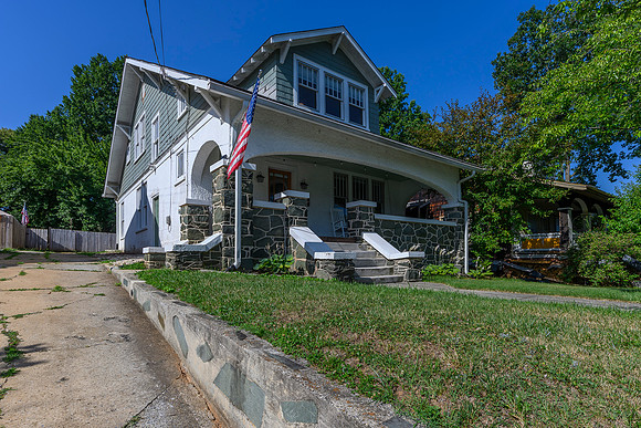 205 Oakridge - WEB-102