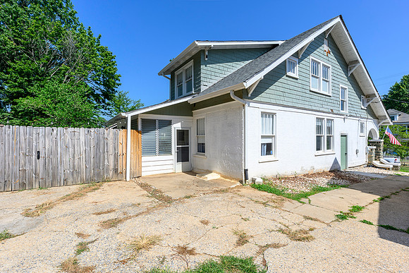 205 Oakridge - WEB-112