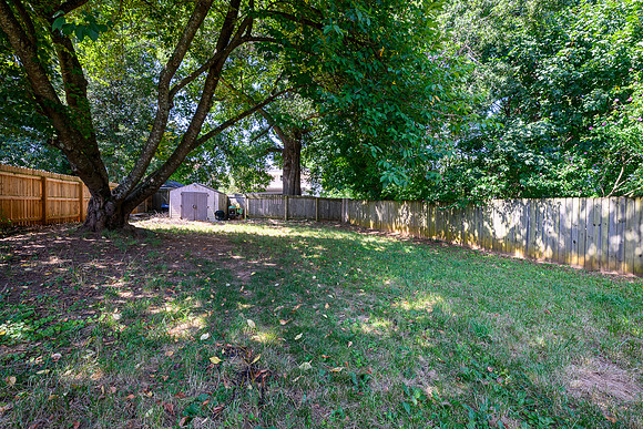 205 Oakridge - WEB-117