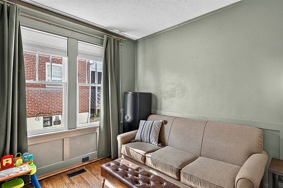 205 Oakridge - WEB-140