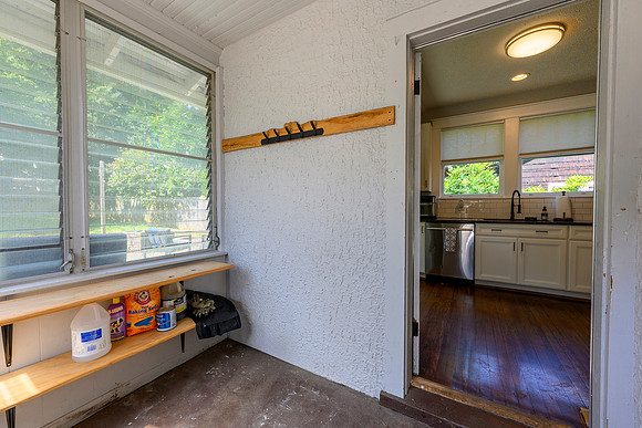 205 Oakridge - WEB-143