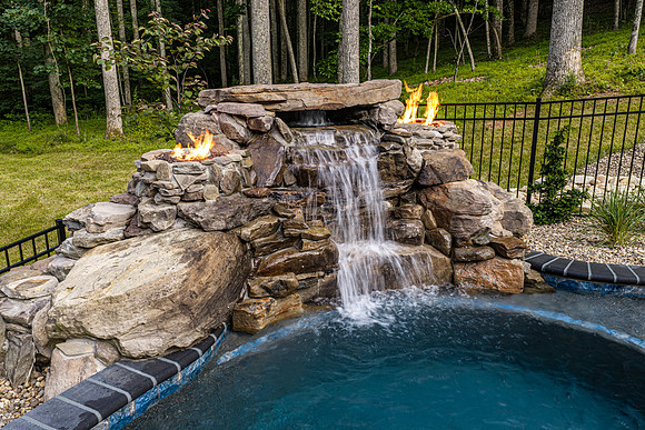 12175 Forest Road WEB-143