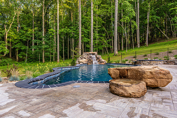 12175 Forest Rd-2 WEB-102