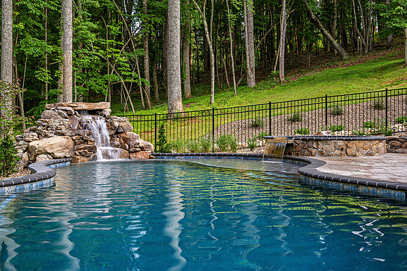 12175 Forest Rd-2 WEB-104