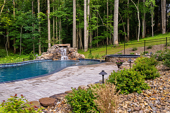 12175 Forest Rd-2 WEB-106