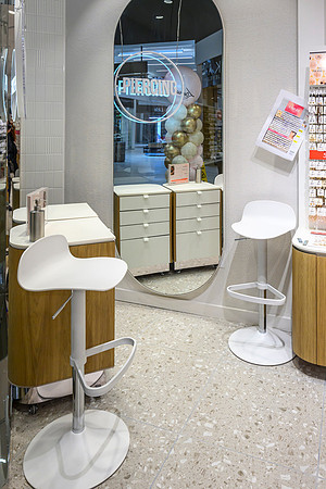 RR Lovisa Store WEB-115