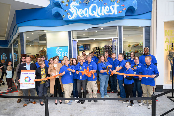 RR SeaQuest Opening PRINT-113