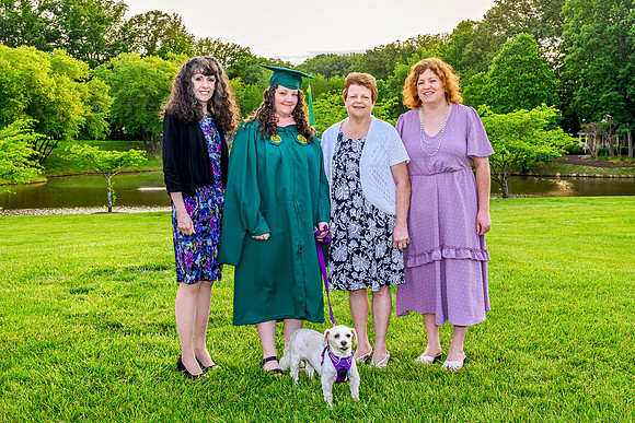 melanie Masters Grad 2023-109