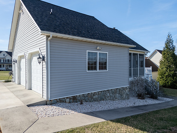 1291 Donnally WEB-123