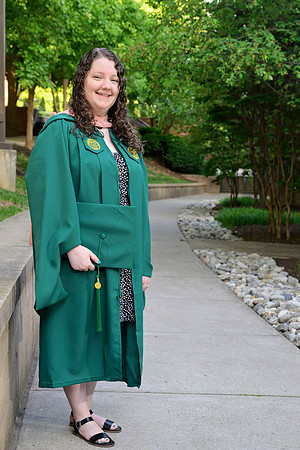 melanie Masters Grad 2023-115