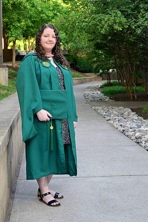 melanie Masters Grad 2023-114