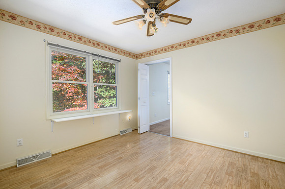 303 Somerset Pl WEB-142