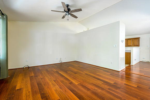 303 Somerset Pl WEB-132