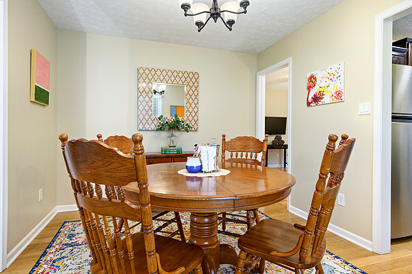 417 Wessex Rd WEB-116