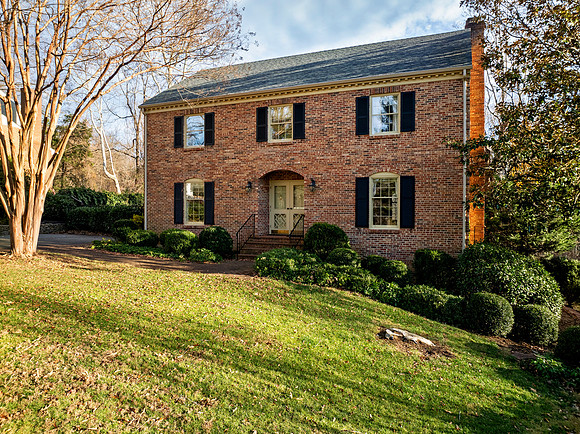 2232 Surrey Pl WEB-108