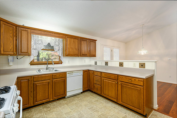 303 Somerset Pl WEB-136