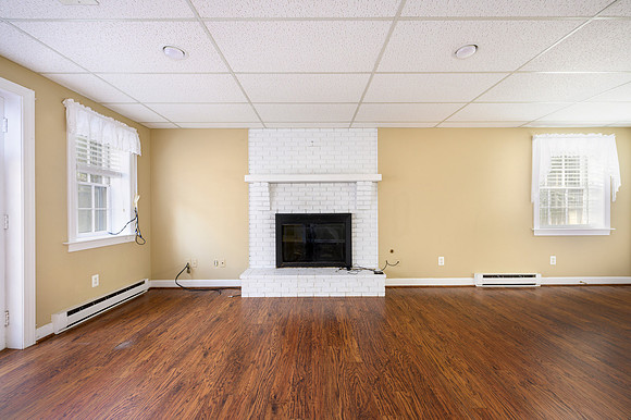 2232 Surrey Pl WEB-176