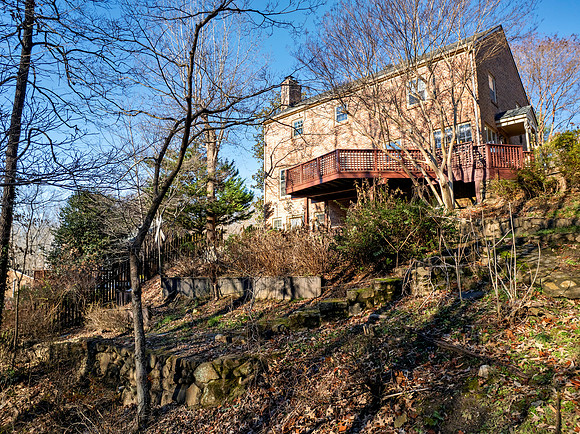 2232 Surrey Pl WEB-121
