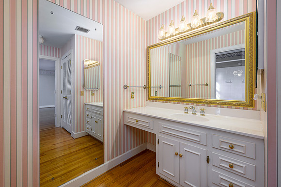2232 Surrey Pl WEB-162