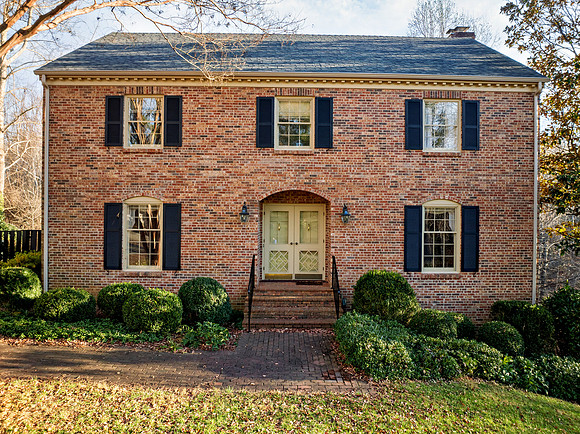 2232 Surrey Pl WEB-102