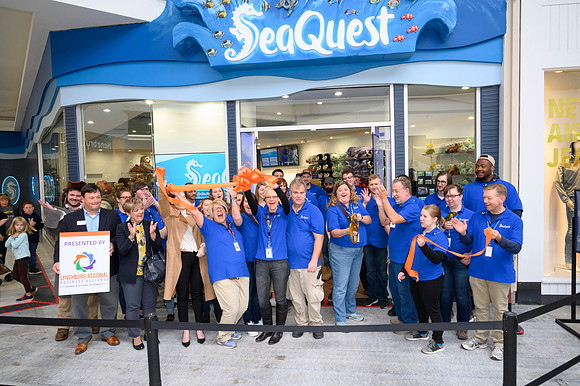 RR SeaQuest Opening PRINT-114
