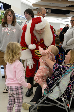 Santa Arrival 2024 PRINT-167