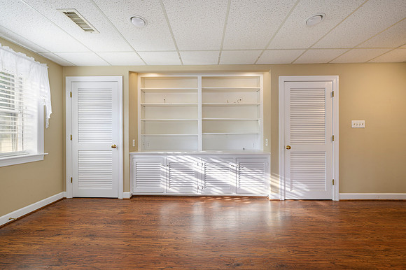 2232 Surrey Pl WEB-175
