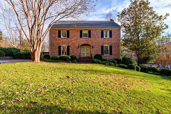 2232 Surrey Pl WEB-107
