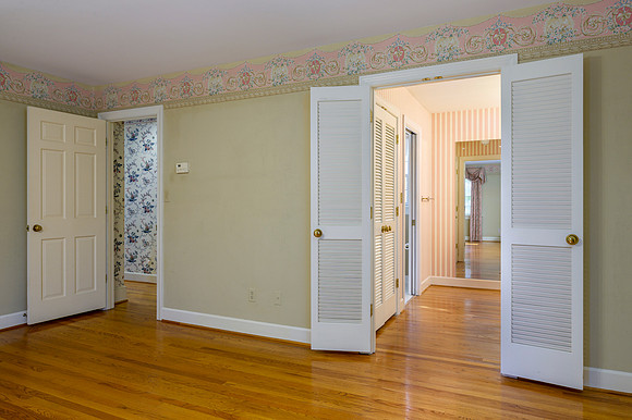 2232 Surrey Pl WEB-161