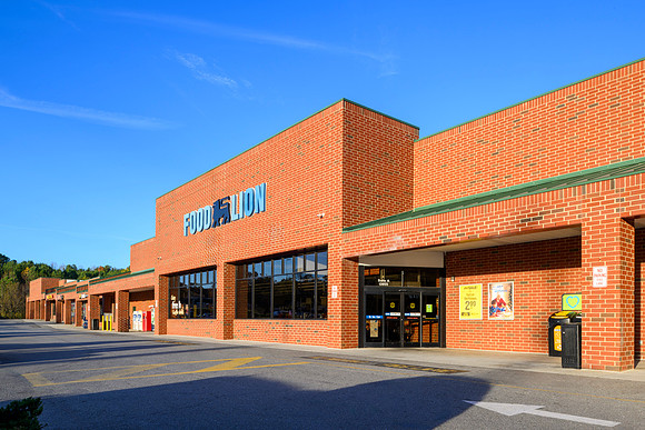 Airport Plaza WEB-103