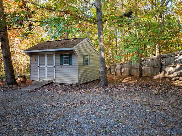 303 Somerset Pl WEB-120