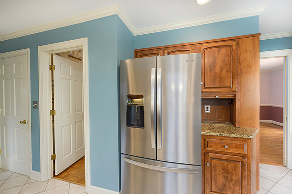 2232 Surrey Pl WEB-150