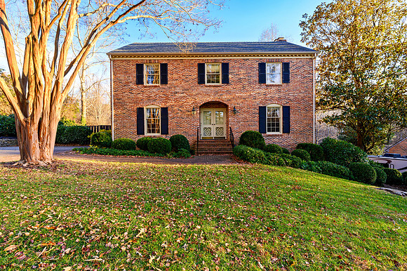 2232 Surrey Pl WEB-105