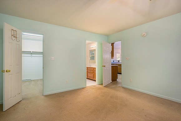 303 Somerset Pl WEB-140