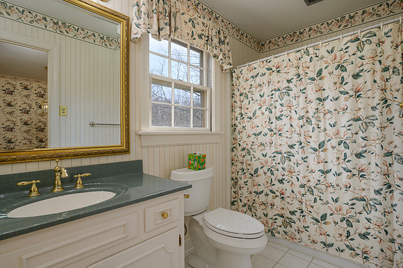 2232 Surrey Pl WEB-163
